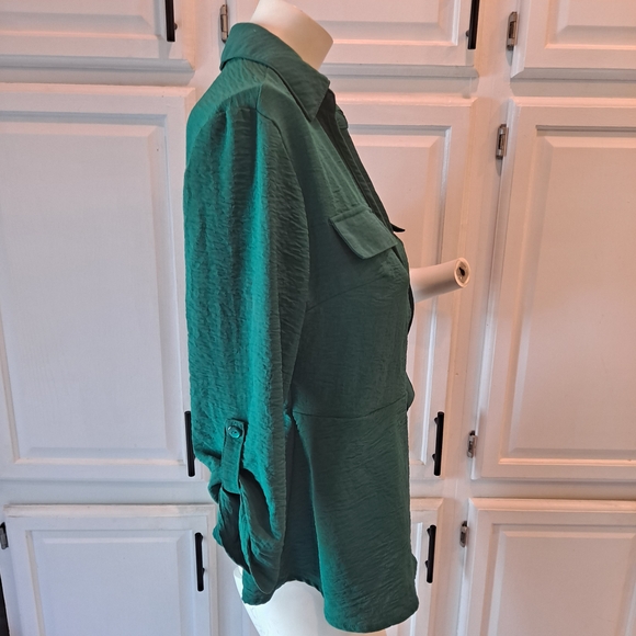 Unique Spectrum Emerald Green Wrap Blouse - Picture 5 of 8